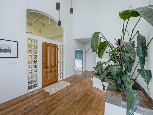 15223 Ledgewood Drive, Redding, CA 96001