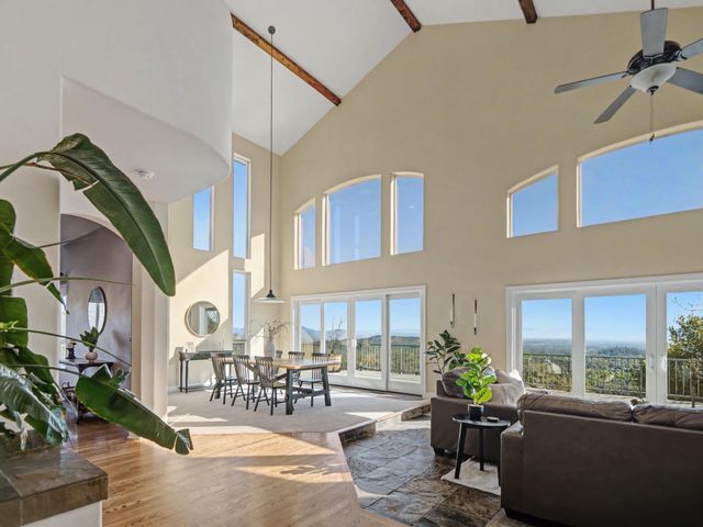 15223 Ledgewood Drive, Redding, CA 96001