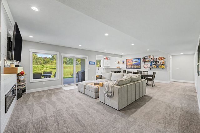 415 NW Woodmoor Drive, Waukee, IA 50263