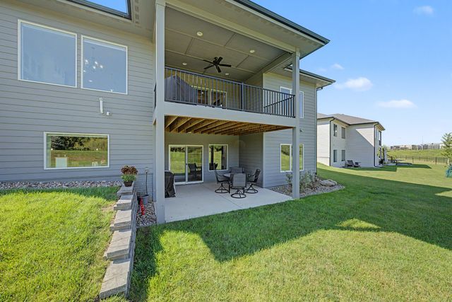 415 NW Woodmoor Drive, Waukee, IA 50263