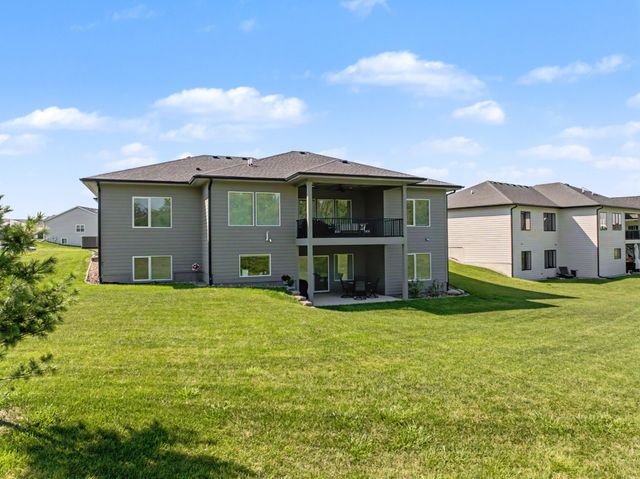 415 NW Woodmoor Drive, Waukee, IA 50263