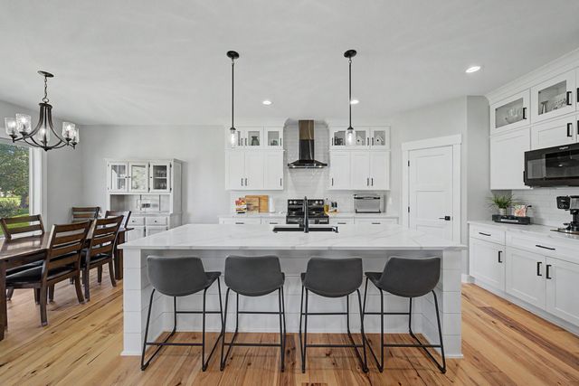 415 NW Woodmoor Drive, Waukee, IA 50263