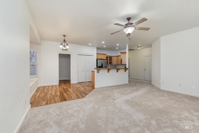 1373 W Loretta, Meridian, ID 83646