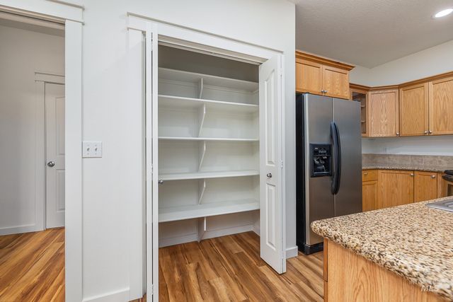 1373 W Loretta, Meridian, ID 83646