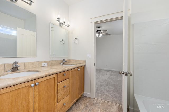 1373 W Loretta, Meridian, ID 83646