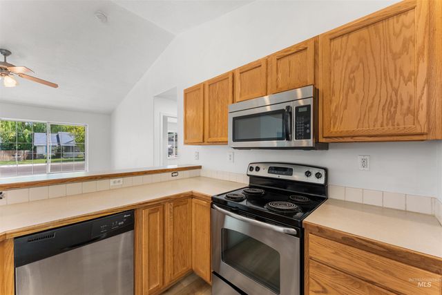 163 N Orchard Heights Way, Nampa, ID 83651