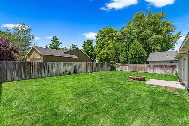 163 N Orchard Heights Way, Nampa, ID 83651