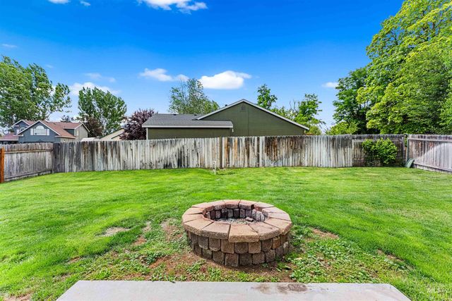 163 N Orchard Heights Way, Nampa, ID 83651