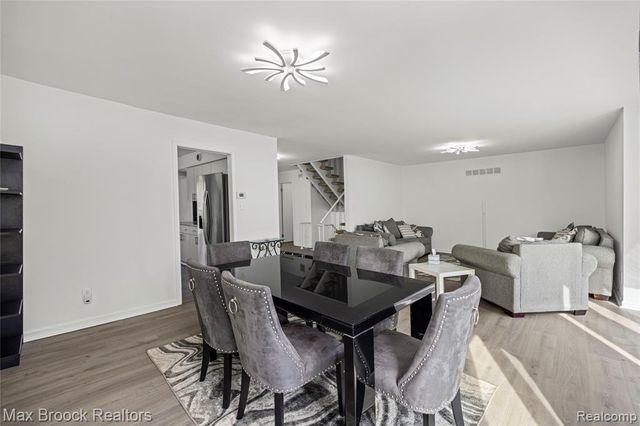 7451 Pebble Point, West Bloomfield, MI 48322