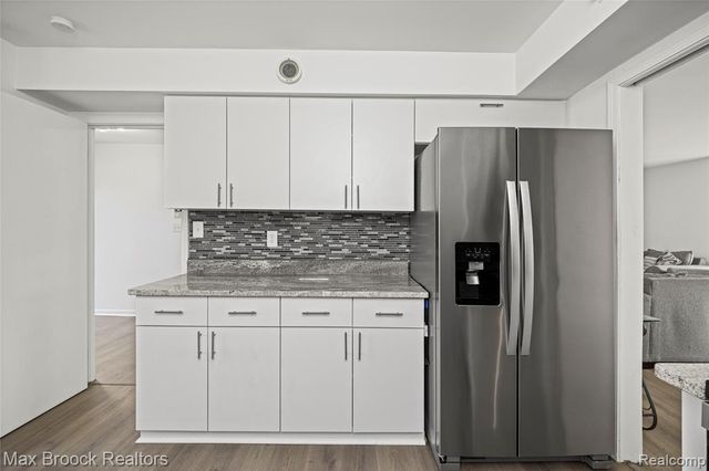 7451 Pebble Point, West Bloomfield, MI 48322