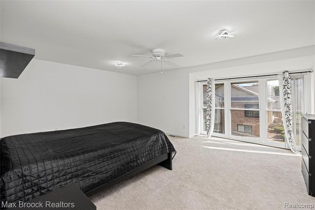 7451 Pebble Point, West Bloomfield, MI 48322