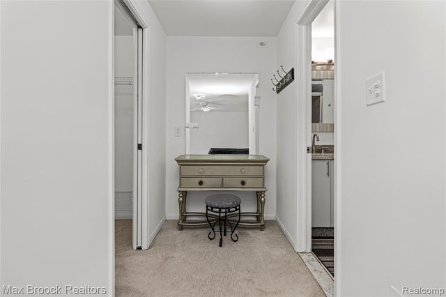 7451 Pebble Point, West Bloomfield, MI 48322
