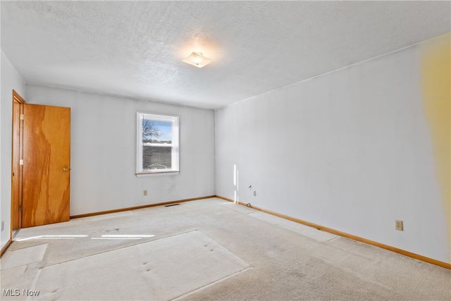 64643 Loomis Lane, Belmont, OH 43718