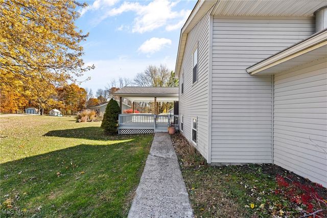 64643 Loomis Lane, Belmont, OH 43718
