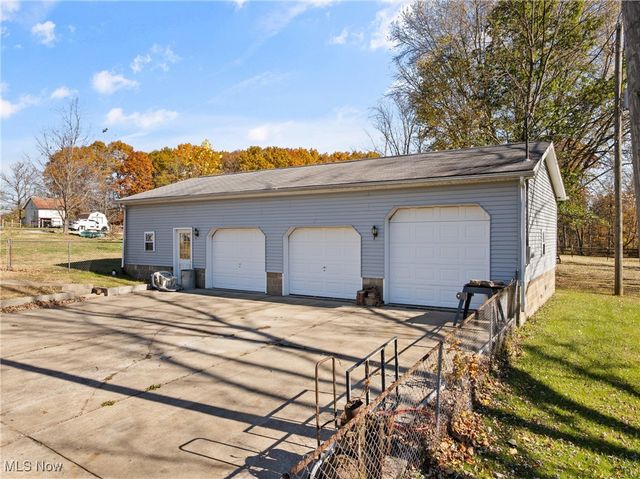 64643 Loomis Lane, Belmont, OH 43718