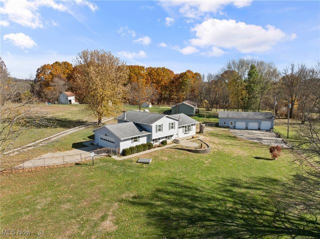 64643 Loomis Lane, Belmont, OH 43718