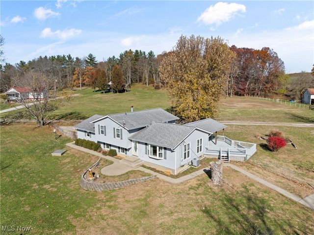 64643 Loomis Lane, Belmont, OH 43718