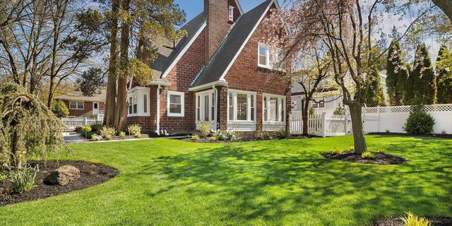 206 LAKEVIEW AVE, Leonia, NJ 07605