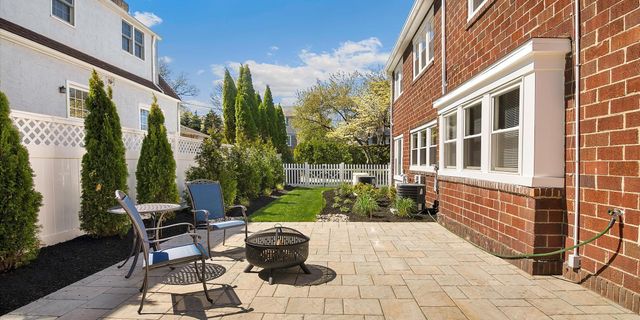 206 LAKEVIEW AVE, Leonia, NJ 07605