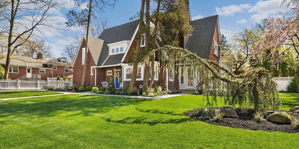 206 LAKEVIEW AVE, Leonia, NJ 07605