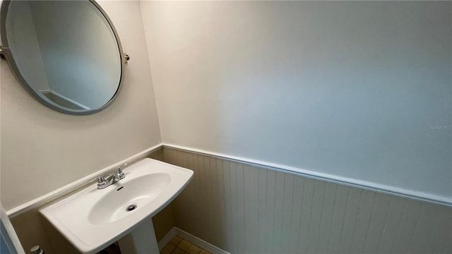 892 SUNRIDGE DRIVE 892, Sarasota, FL 34234