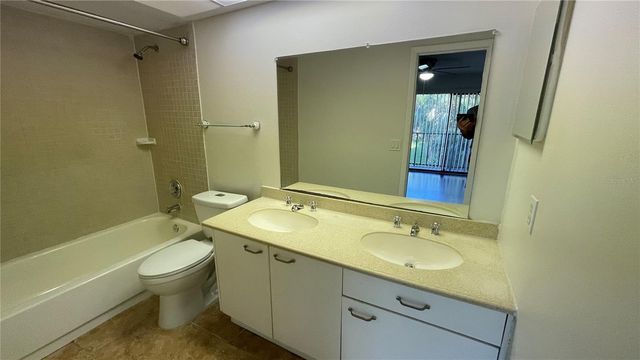 892 SUNRIDGE DRIVE 892, Sarasota, FL 34234