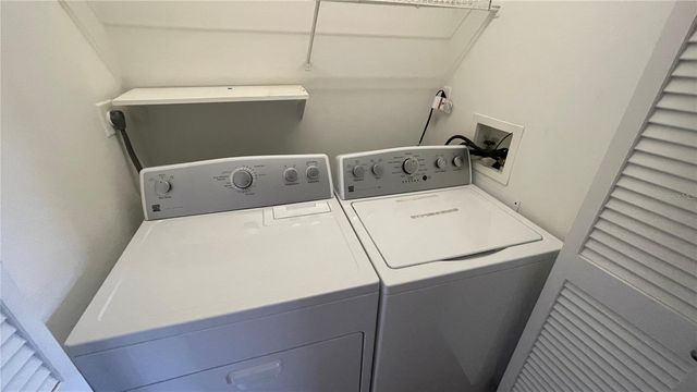 892 SUNRIDGE DRIVE 892, Sarasota, FL 34234