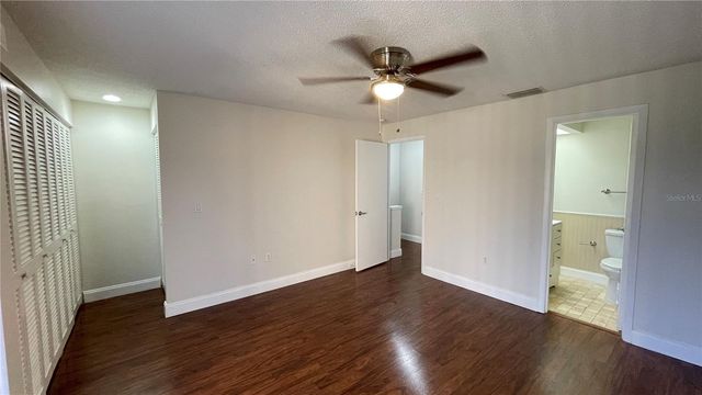 892 SUNRIDGE DRIVE 892, Sarasota, FL 34234