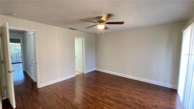 892 SUNRIDGE DRIVE 892, Sarasota, FL 34234