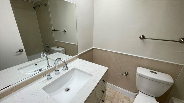 892 SUNRIDGE DRIVE 892, Sarasota, FL 34234