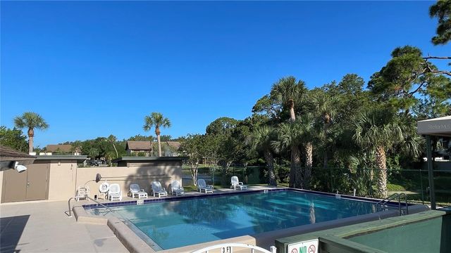 892 SUNRIDGE DRIVE 892, Sarasota, FL 34234