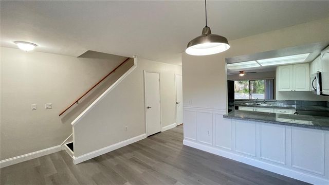 892 SUNRIDGE DRIVE 892, Sarasota, FL 34234