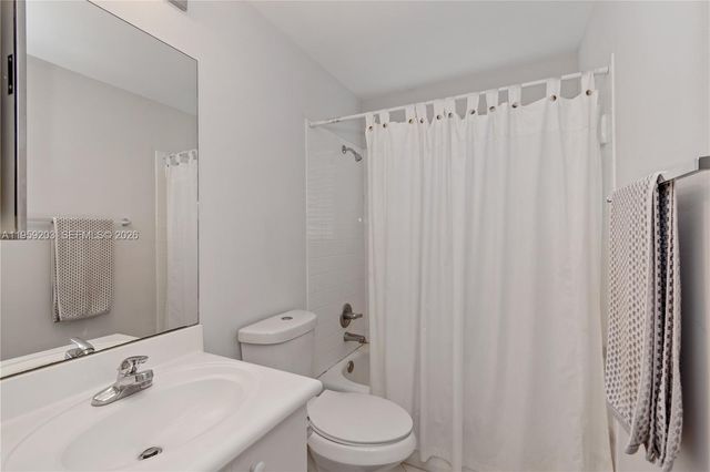 1095 Chenille Cir, Weston, FL 33327