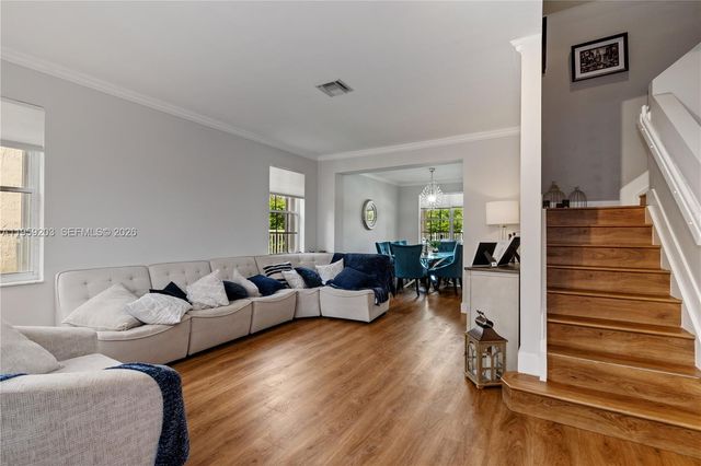 1095 Chenille Cir, Weston, FL 33327