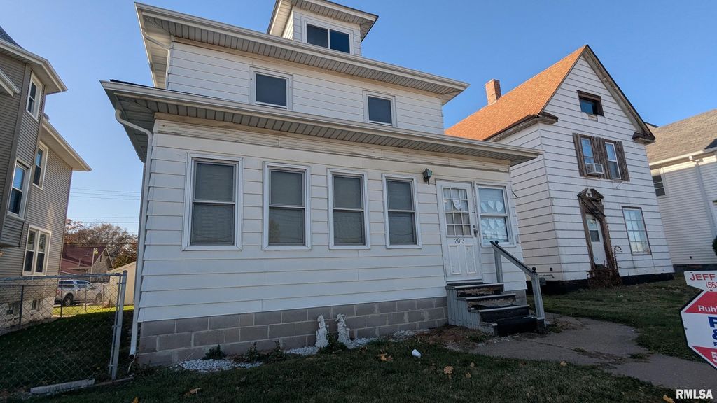 2013 16TH Street, Moline, IL 61265