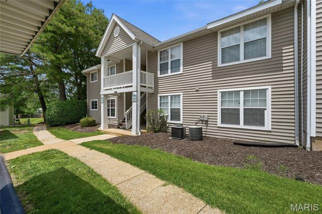 14255 Riverfront Drive, Florissant, MO 63034