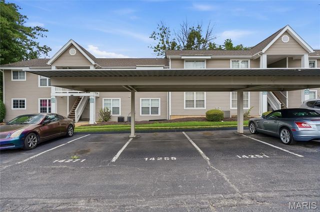 14255 Riverfront Drive, Florissant, MO 63034