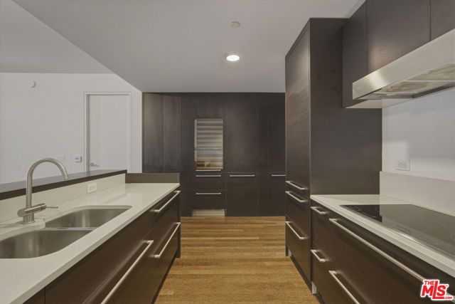 6250 Hollywood Boulevard 6B, Los Angeles, CA 90028