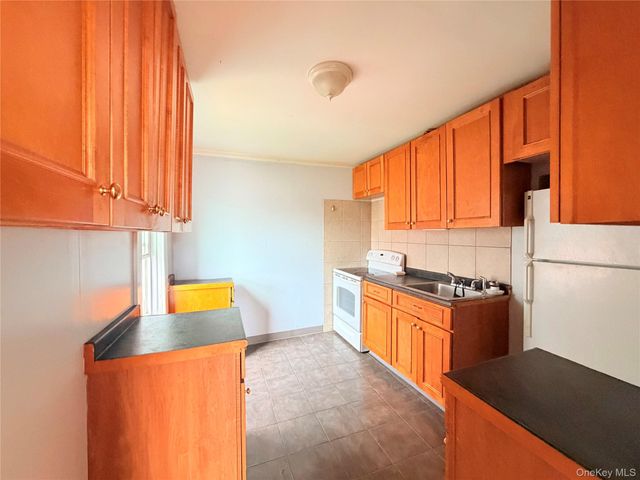 8 Roberts Street 2-A, Middletown, NY 10940