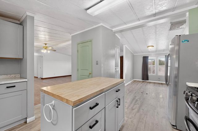 9 Tiger Road, Edgewood, NM 87015