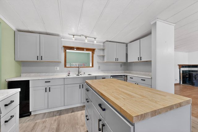 9 Tiger Road, Edgewood, NM 87015