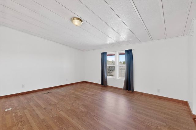 9 Tiger Road, Edgewood, NM 87015