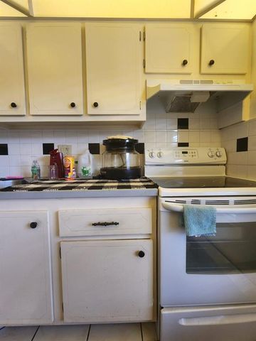 5851 NW 62nd Avenue 105, Tamarac, FL 33319