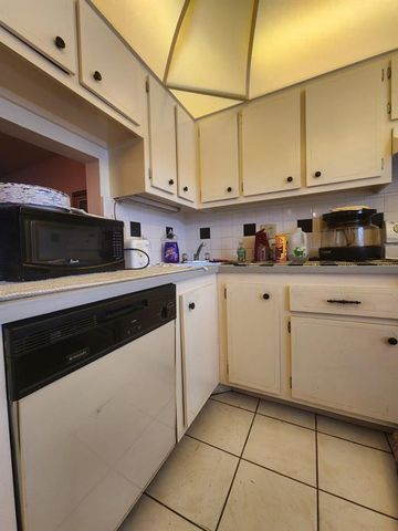 5851 NW 62nd Avenue 105, Tamarac, FL 33319