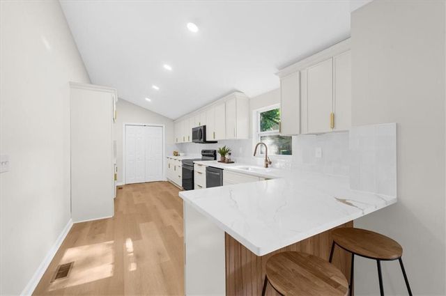1661 Oak Ridge Circle SW, Stone Mountain, GA 30087
