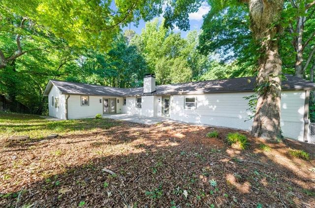 1661 Oak Ridge Circle SW, Stone Mountain, GA 30087
