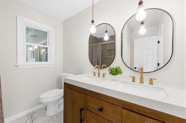 1661 Oak Ridge Circle SW, Stone Mountain, GA 30087