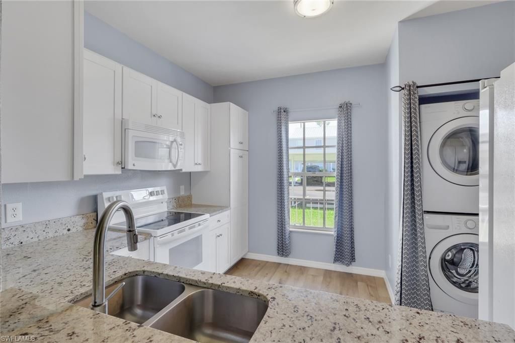 6085 Lake Front DR, FORT MYERS, FL 33908 — photo 3