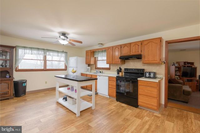 166 ROSEHILL AVE, West Grove, PA 19390