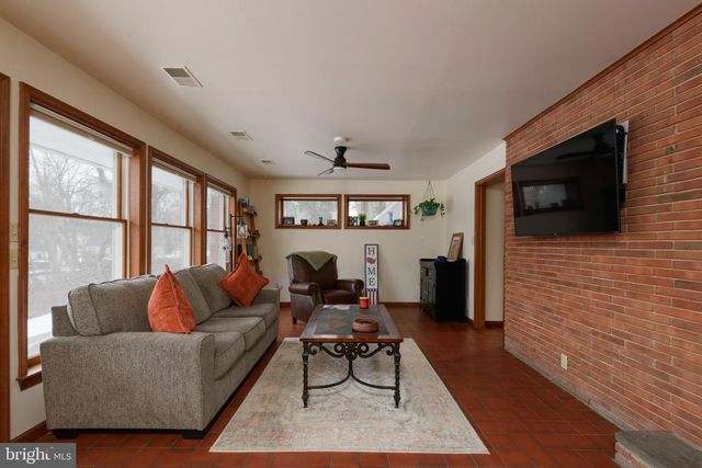 166 ROSEHILL AVE, West Grove, PA 19390